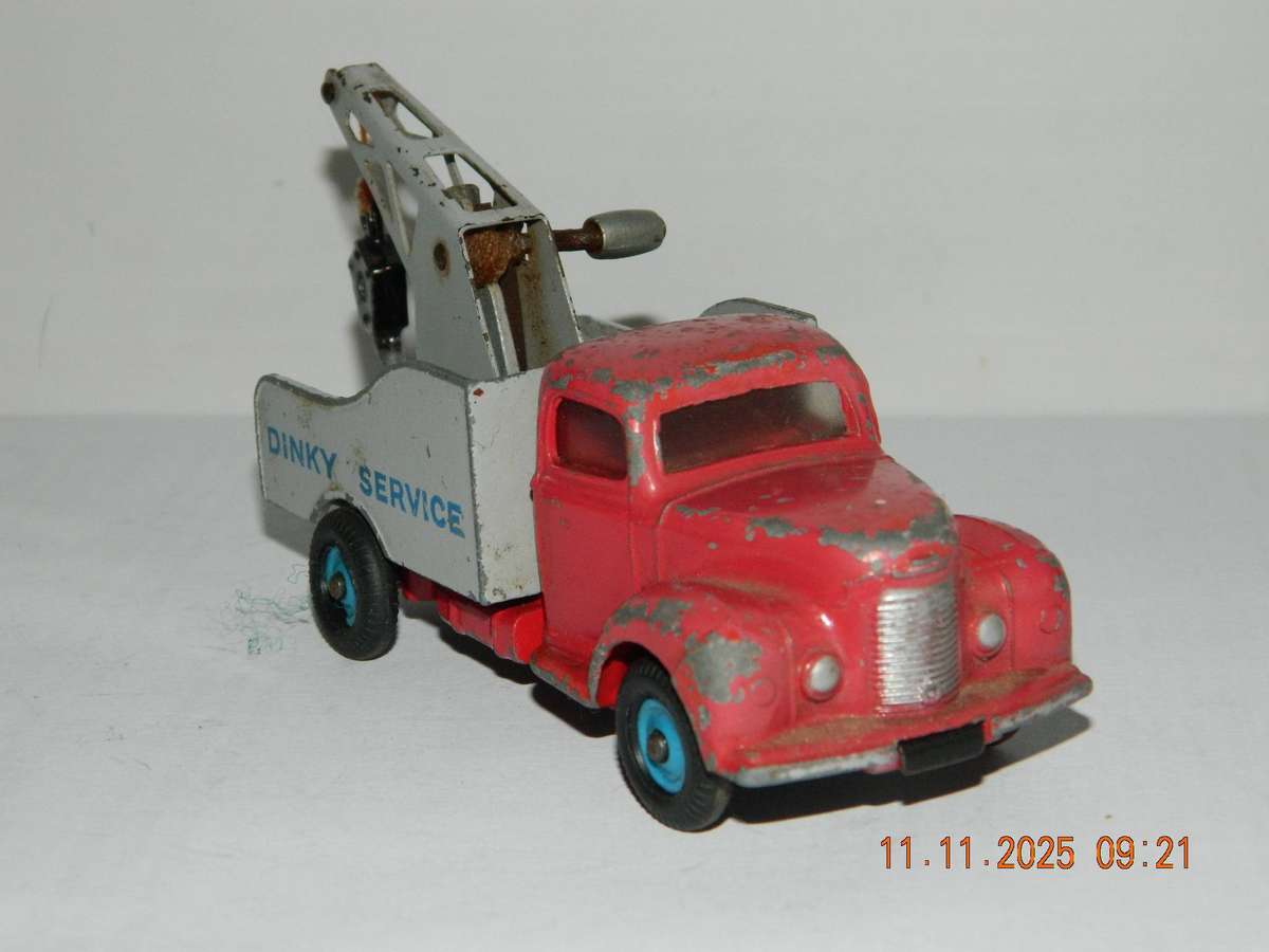 DINKY TOYS  - 430  -  COMMER BREAKDOWN TRUCK