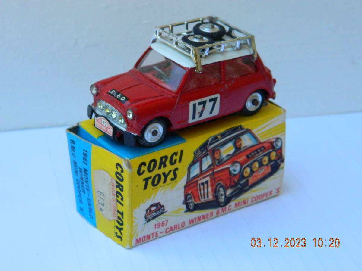 CORGI TOYS  -  339 -  B.M.C. MINI COOPER 'S'  1967 MONTE-CARLO WINNER