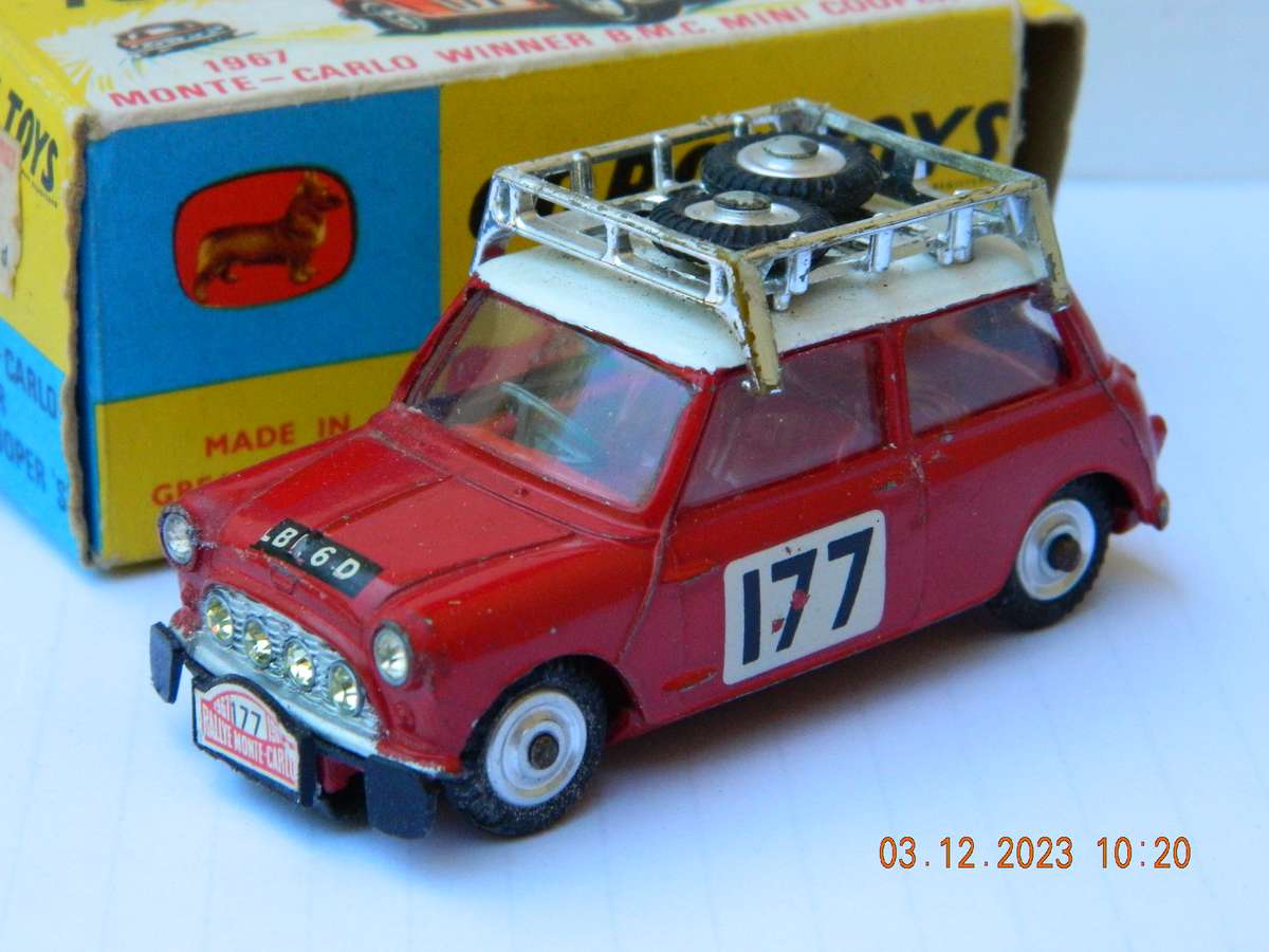 CORGI TOYS  -  339 -  B.M.C. MINI COOPER 'S'  1967 MONTE-CARLO WINNER