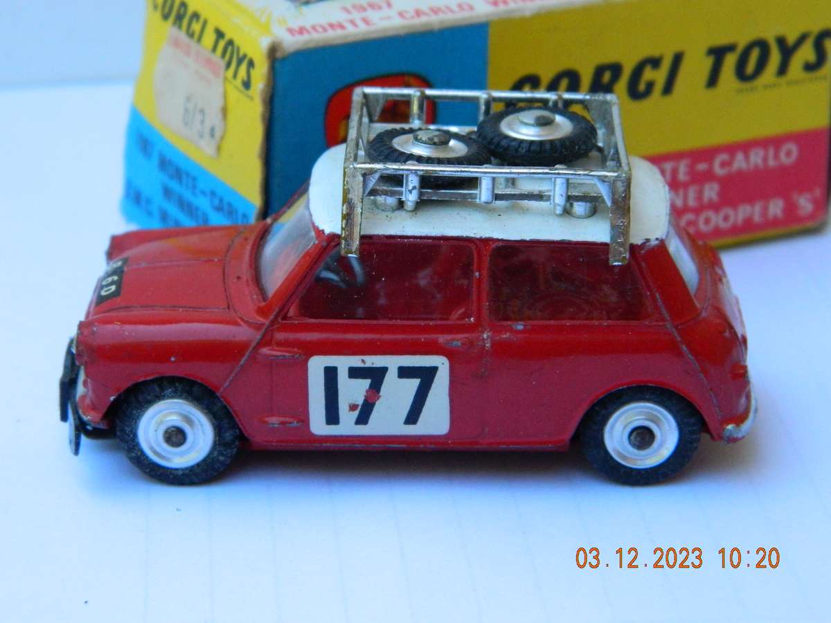 CORGI TOYS  -  339 -  B.M.C. MINI COOPER 'S'  1967 MONTE-CARLO WINNER