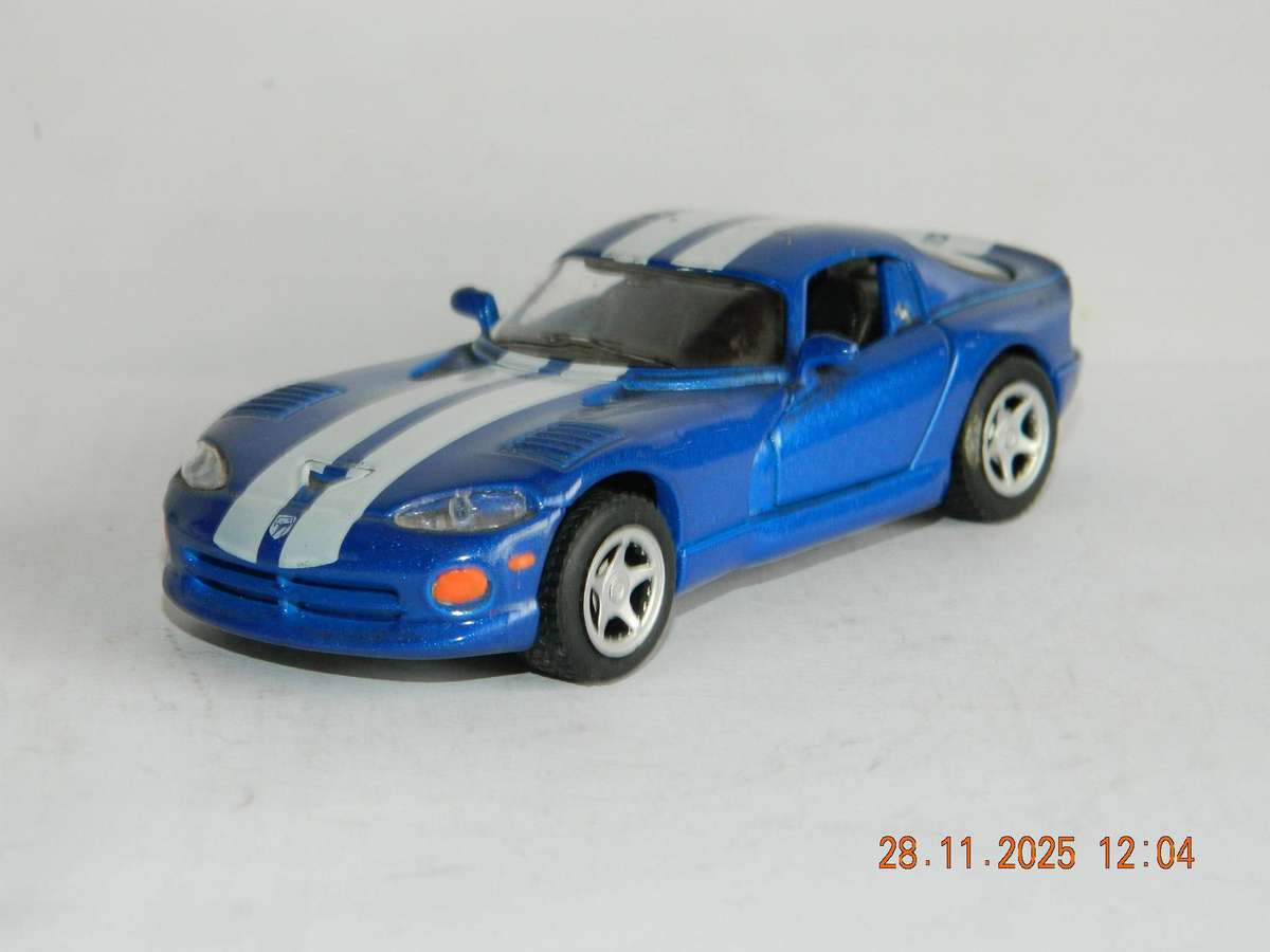 MAISTO  -  -  DODGE VIPER GTS
