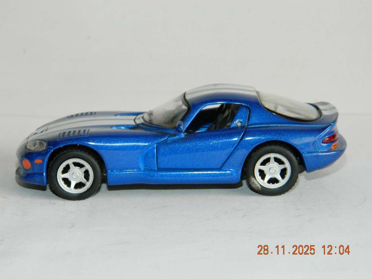 MAISTO  -  -  DODGE VIPER GTS