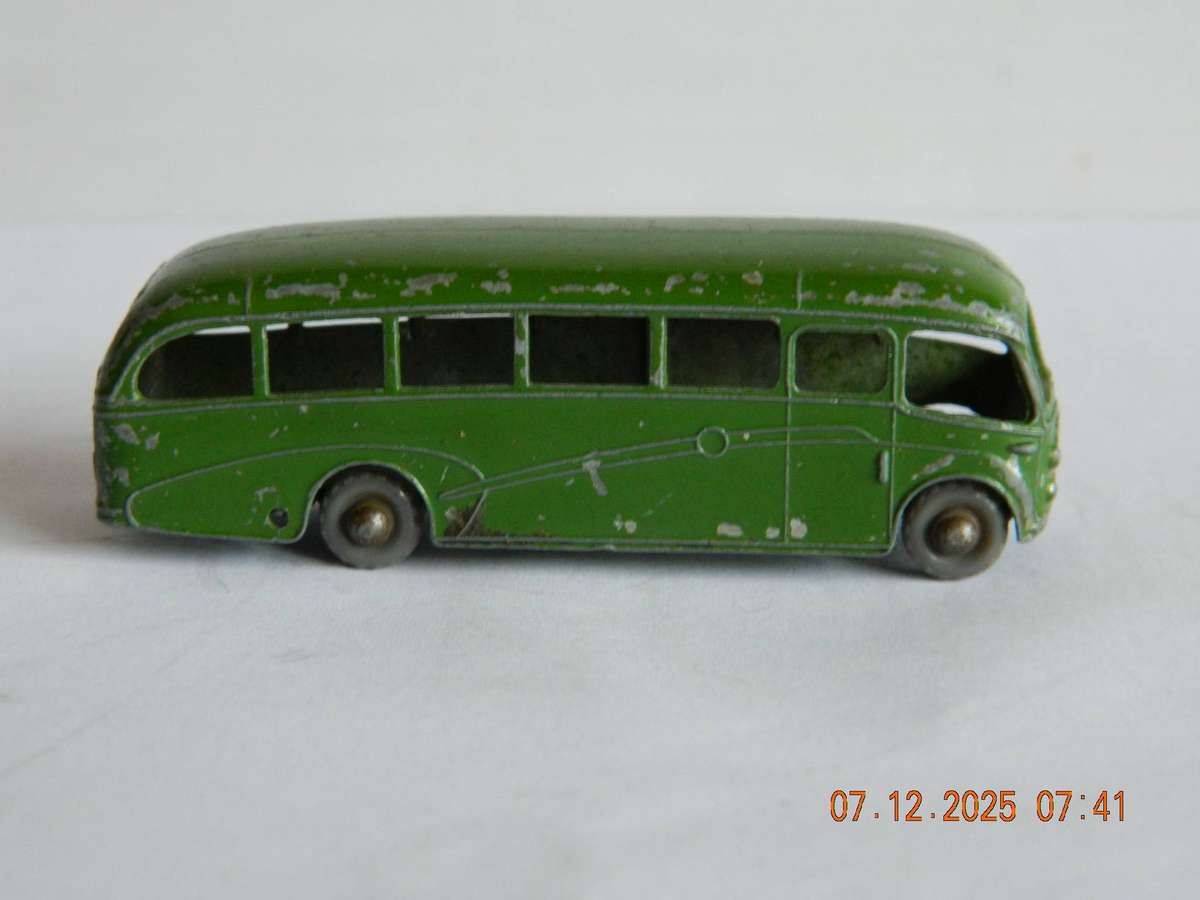 MATCHBOX  SERIES  -  21b  -  BEDFORD COACH  (68MM)