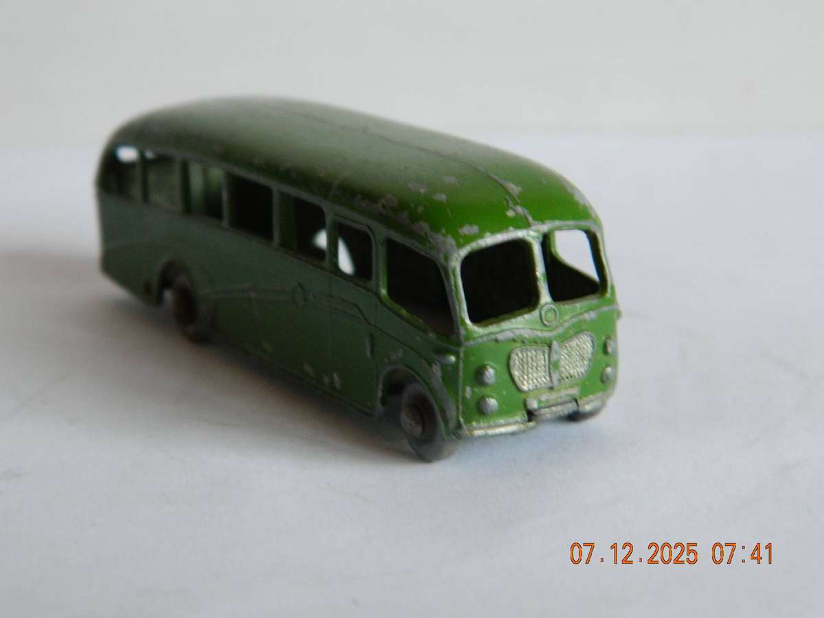 MATCHBOX  SERIES  -  21b  -  BEDFORD COACH  (68MM)