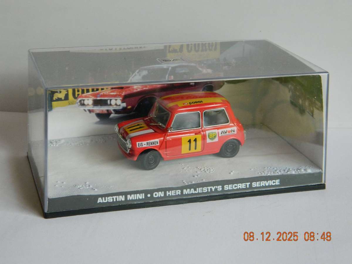 JAMES BOND 007  -  UNIVERSAL HOBBIES -  -  AUSTIN MINI  -  ON HER MAJESTY'S SECRET SERVICE
