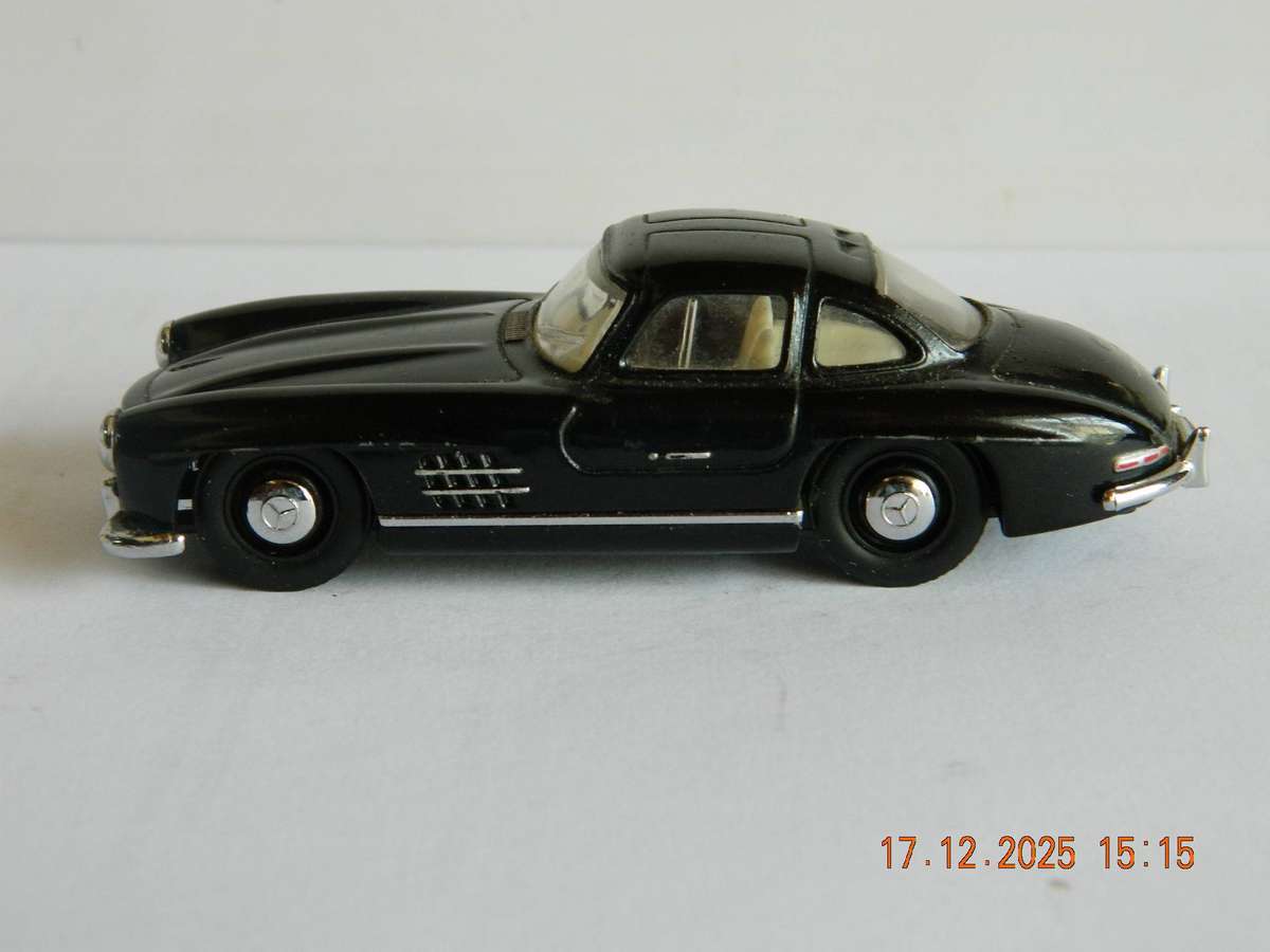 MATCHBOX DINKY  -  DY-12  -  MERCEDES-BENZ  300 SL  -  1955