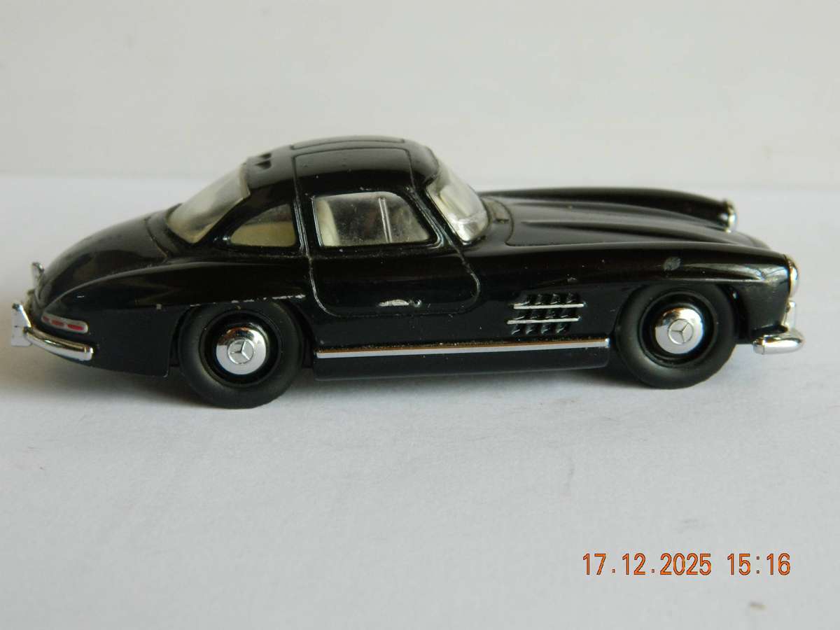 MATCHBOX DINKY  -  DY-12  -  MERCEDES-BENZ  300 SL  -  1955