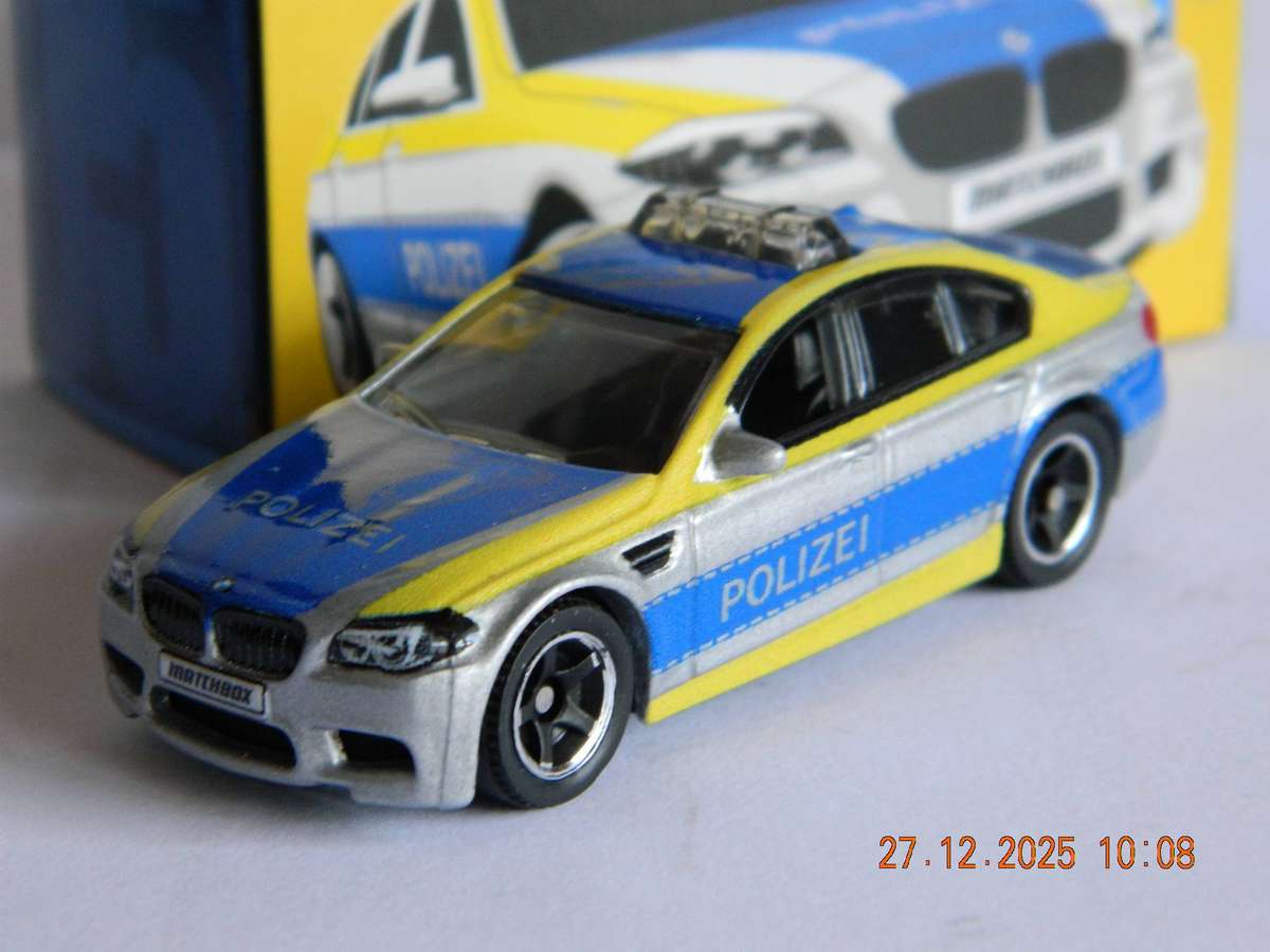 MATCHBOX  COLLECTORS -  05  -  BMW  M5  POLICE