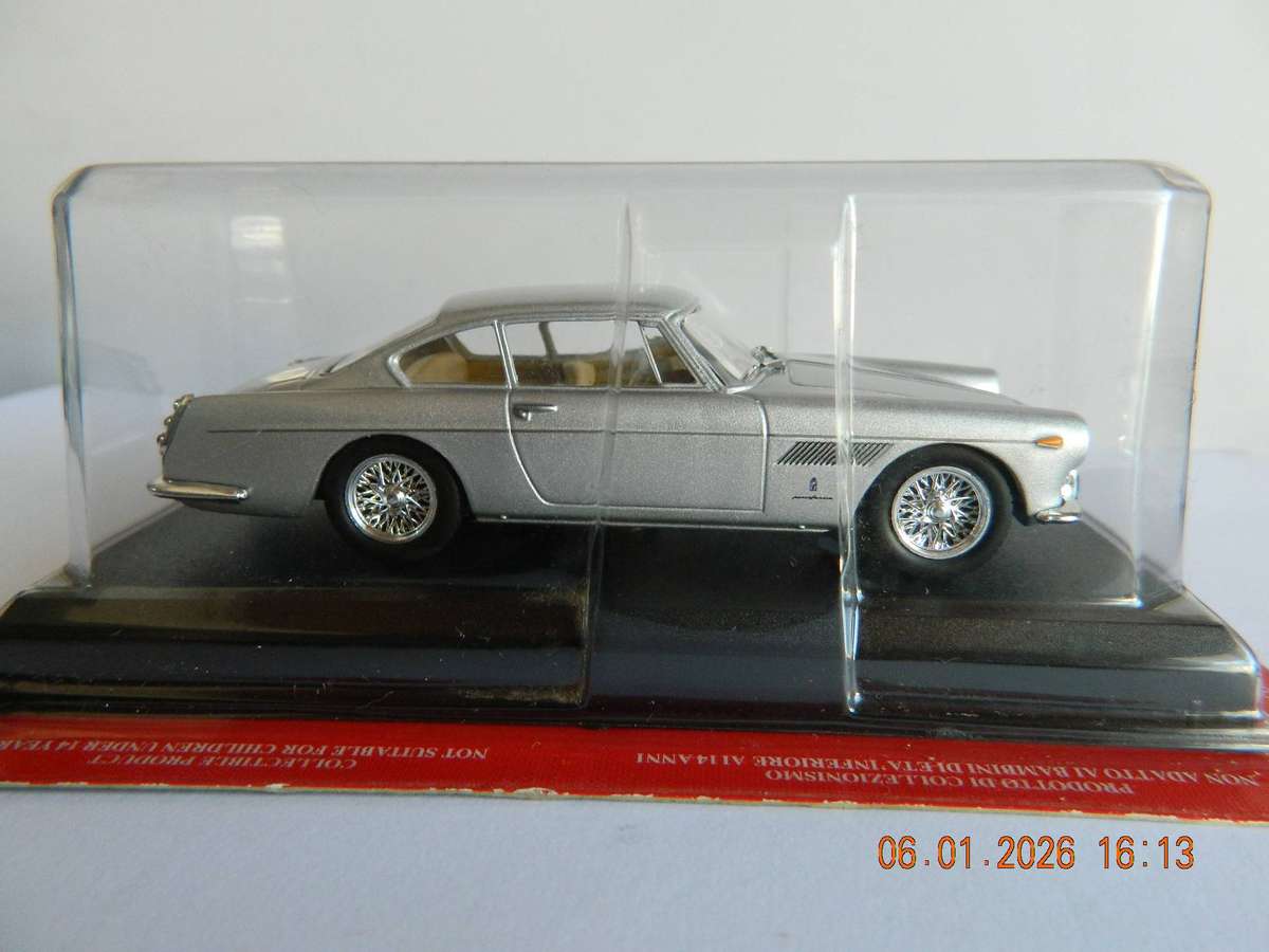 FERRARI OFFICIAL LICENSED PRODUCT  -  BA 1244 FU  -  FERRARI  250  GTE 2+2