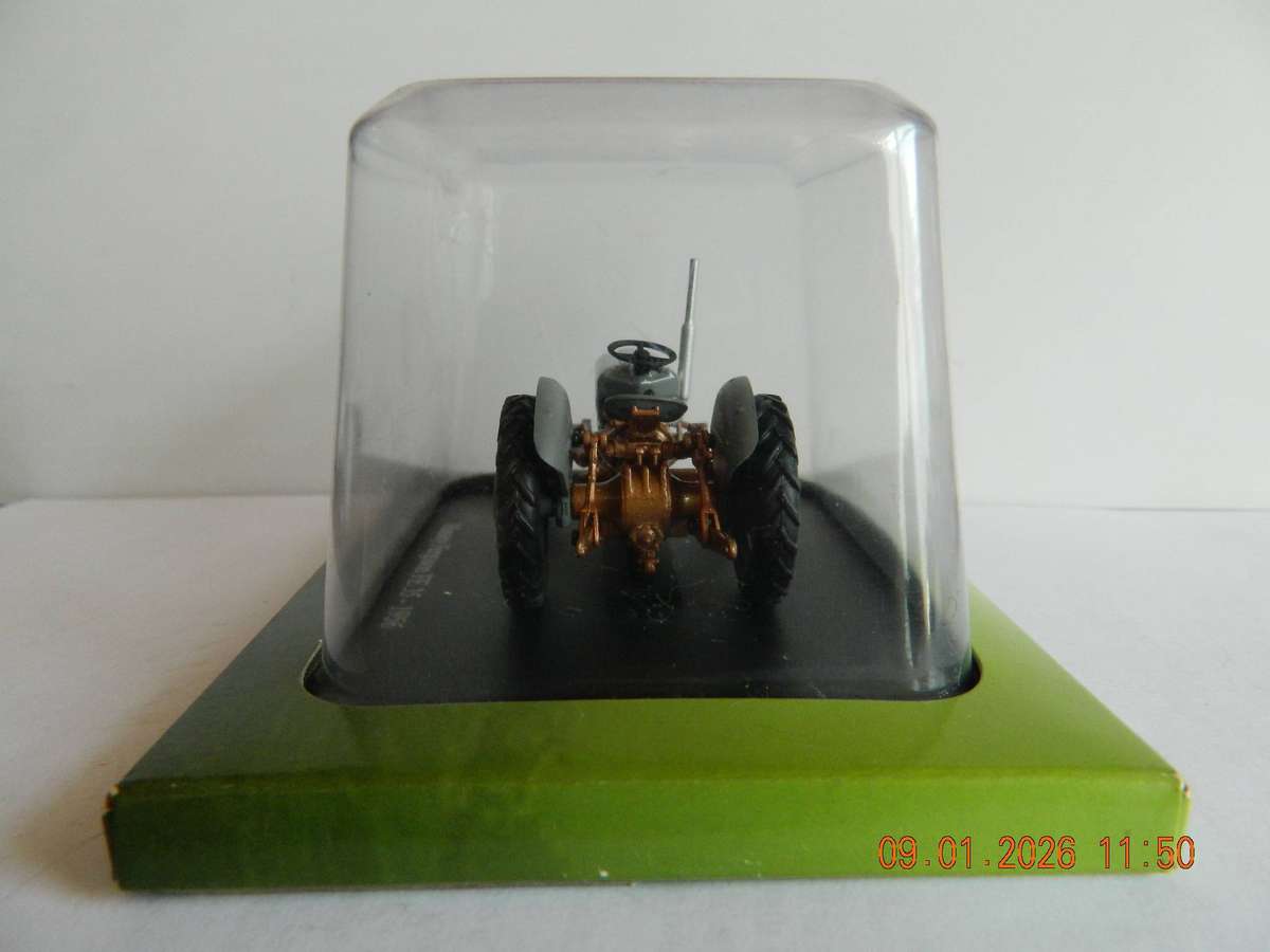 HATCHETTE PARTWORKS   -  29/107 UKK604103  -   MASSEY FERGUSON  FE 35    -  1956