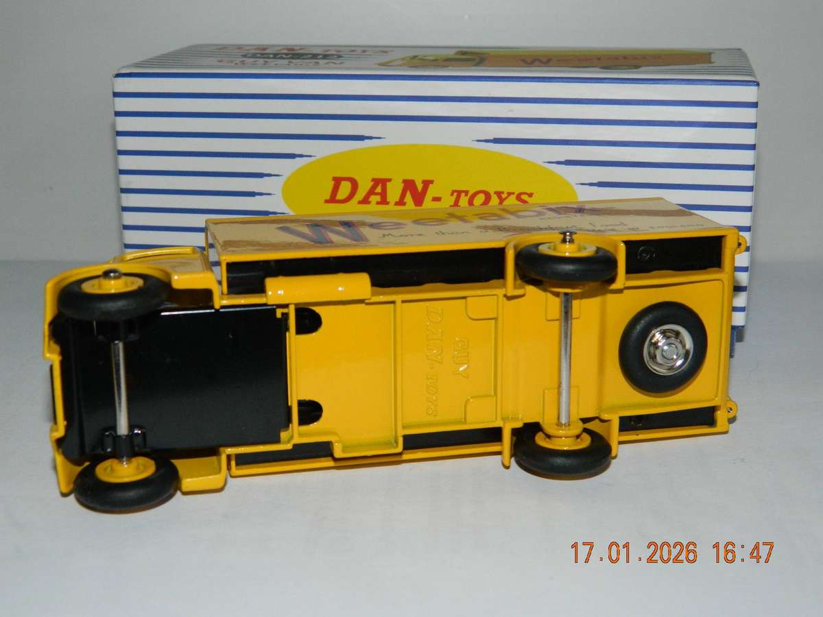 DAN TOYS  -  212  -  GUY VAN  (WEETABIX)
