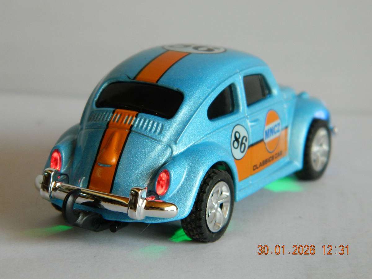MINI RACER (TRASPED) -  METAL  -  NO. HG4-87 -  VOLKSWAGEN BEETLE  -  REMOTE CONTROL  - 1/64 SCALE