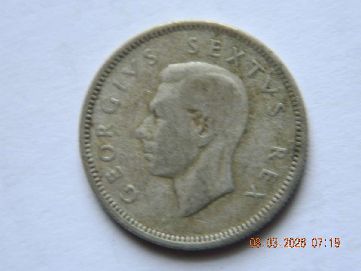 SOUTH AFRICAN UNION  -   ONE SHILLING  COIN  -  1951