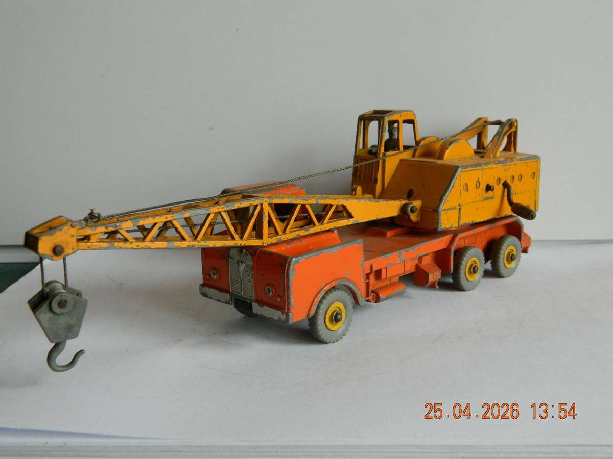 DINKY SUPERTOY  -  972  -  COLES  20 TON LORRY - MOUNTED CRANE