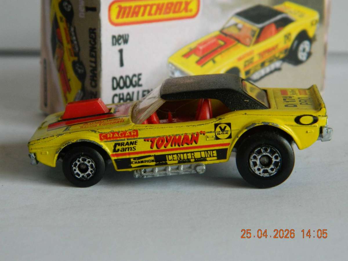 MATCHBOX SUPERFAST  -  NEW NO.  1  -  DODGE CHALLENGER