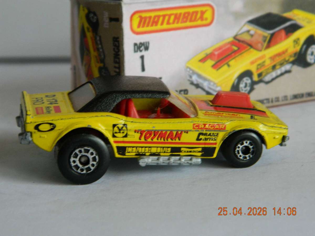 MATCHBOX SUPERFAST  -  NEW NO.  1  -  DODGE CHALLENGER