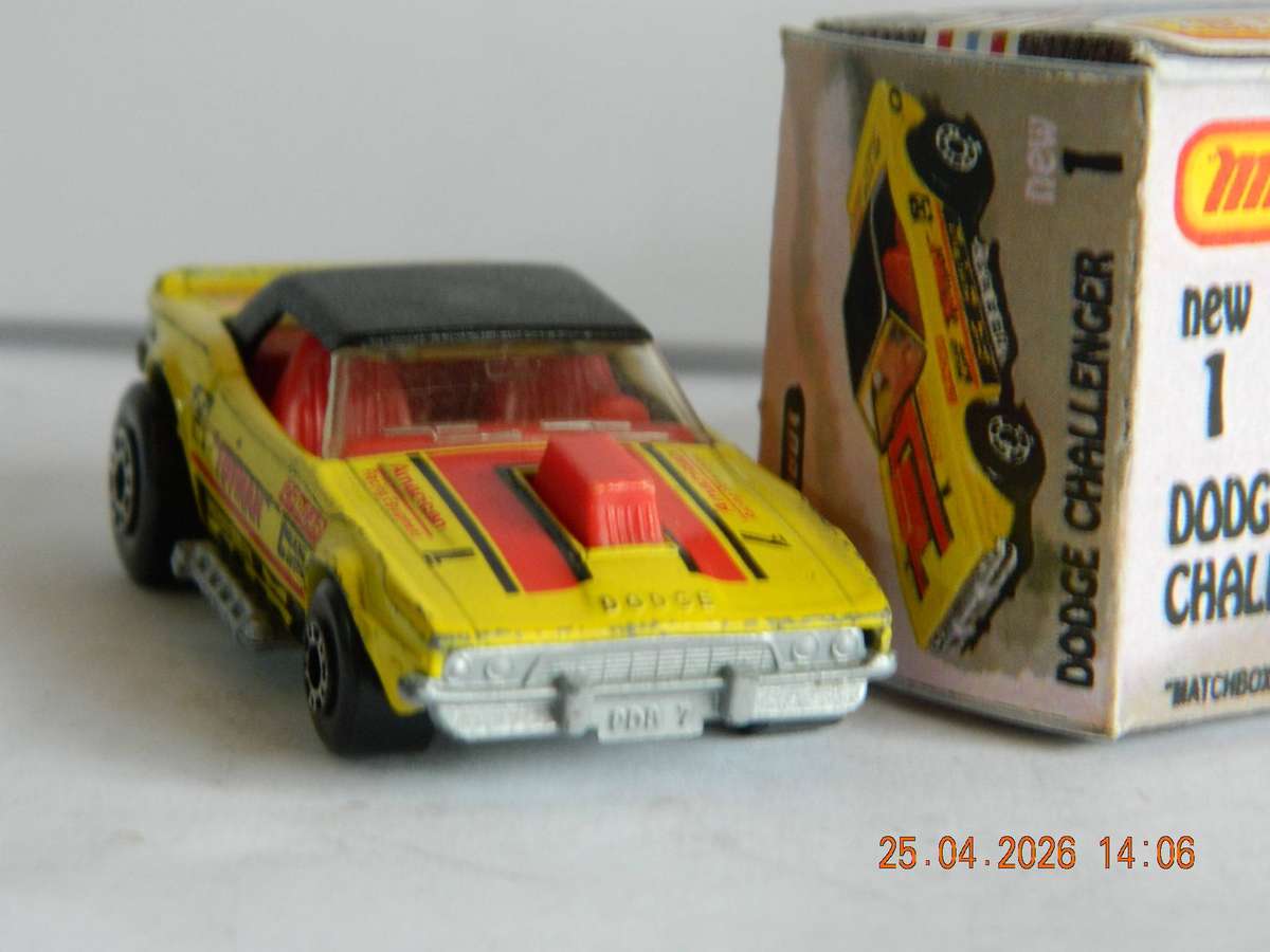 MATCHBOX SUPERFAST  -  NEW NO.  1  -  DODGE CHALLENGER