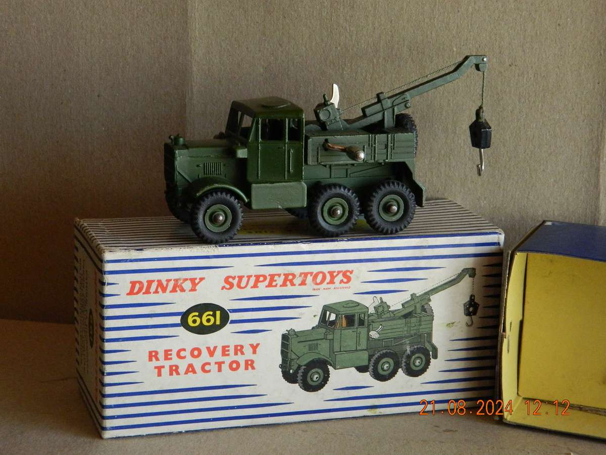 DINKY  SUPER TOYS  -  661  -   RECOVERY TRACTOR
