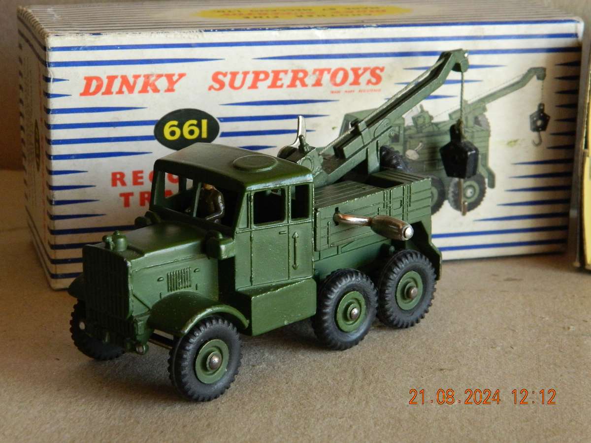 DINKY  SUPER TOYS  -  661  -   RECOVERY TRACTOR