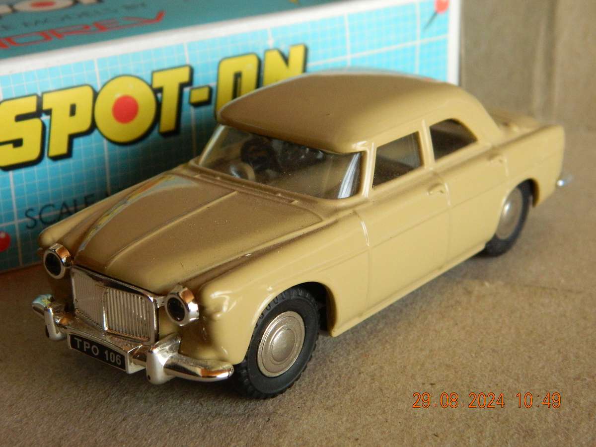SPOT-ON  -   SON 157  -  ROVER 3 LITRE - BY NOREV