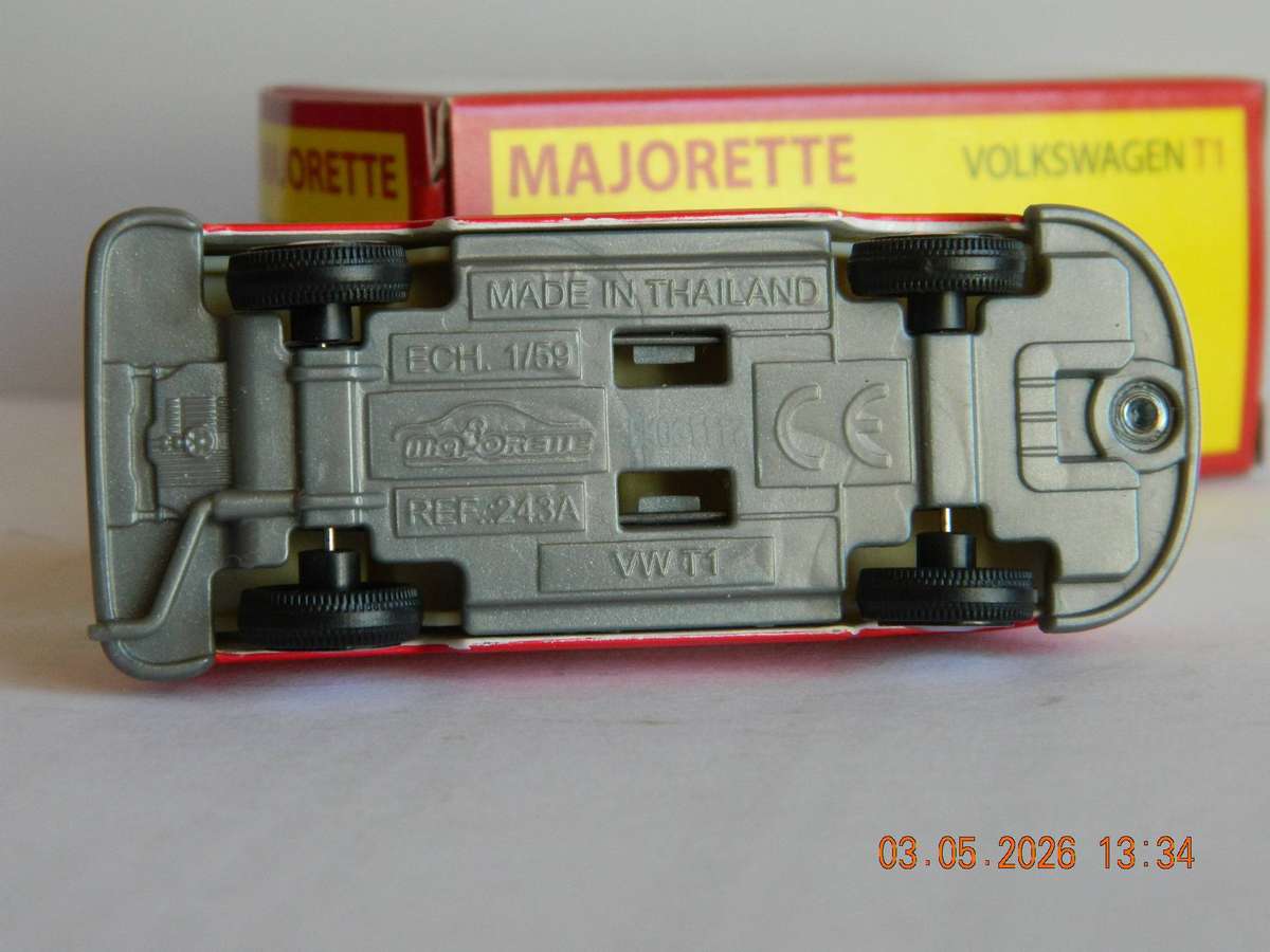 MAJORETTE   -  243A   -   VOLKSWAGEN  T1