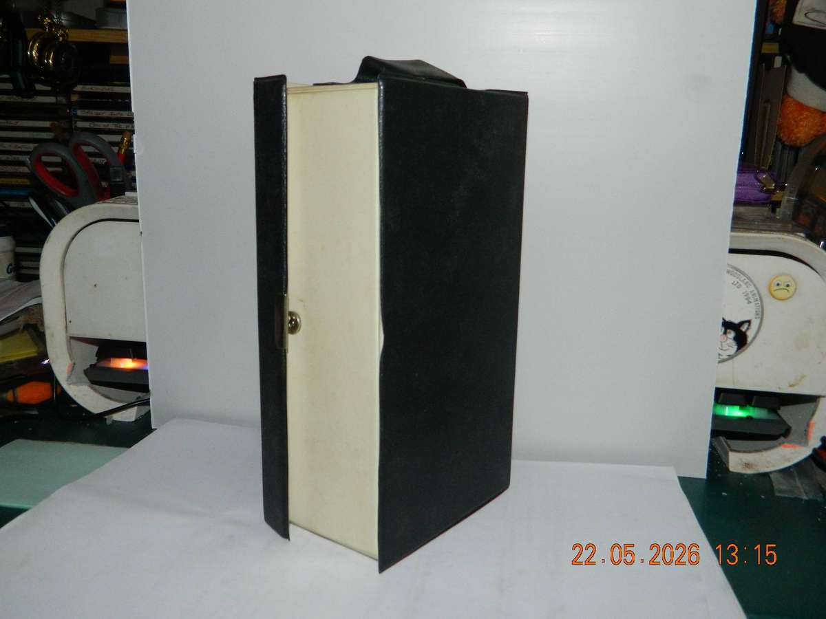 REGENT MICROSCOPE  -  JS - 165  - 100X200X300  WITH VINYL CASE