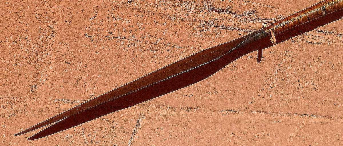 ORIGINAL ZULU STABBING SPEAR ASSEGAI " IKLWA "