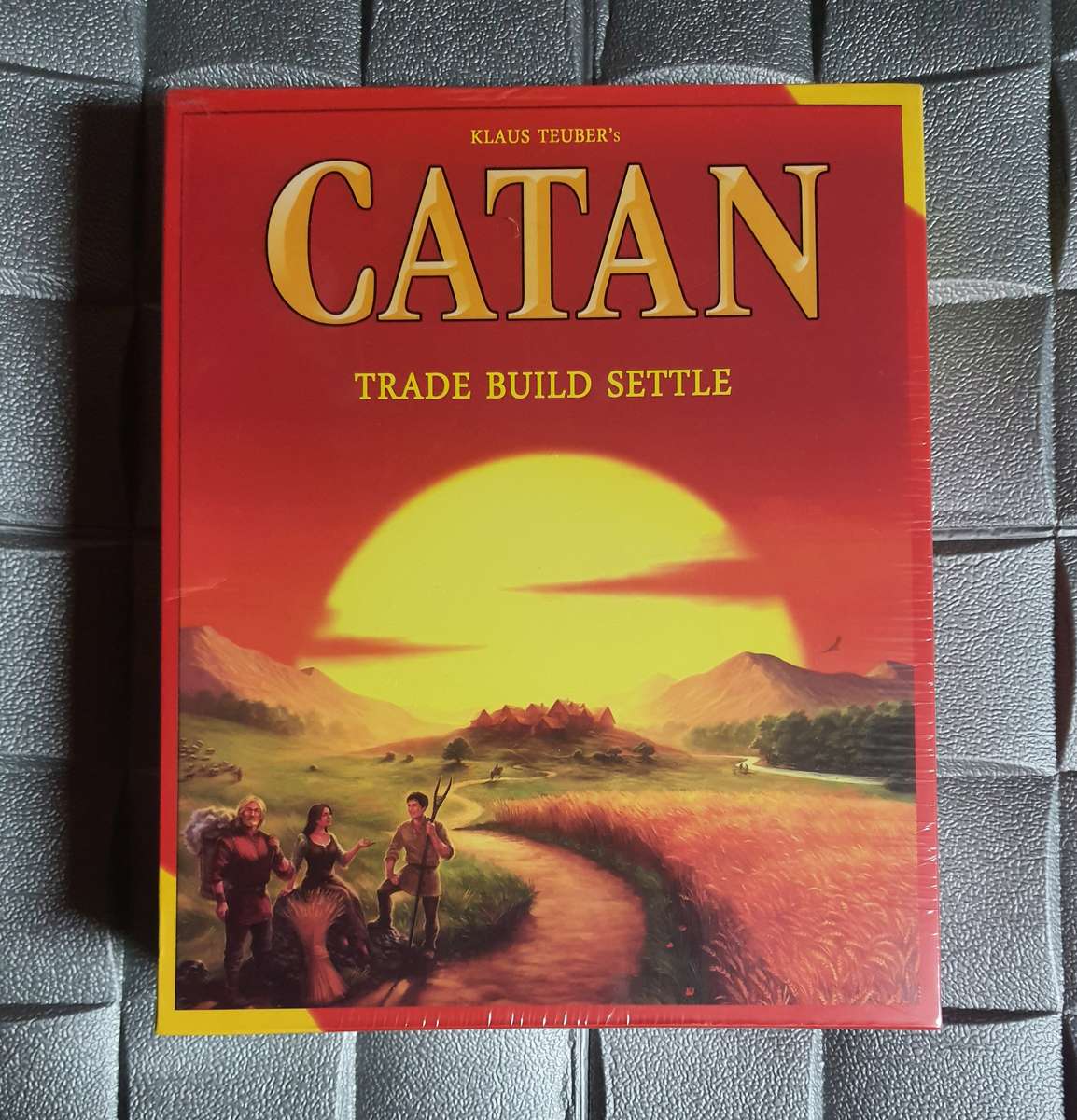 Catan Base Game (With Plastic Pieces) Brand New