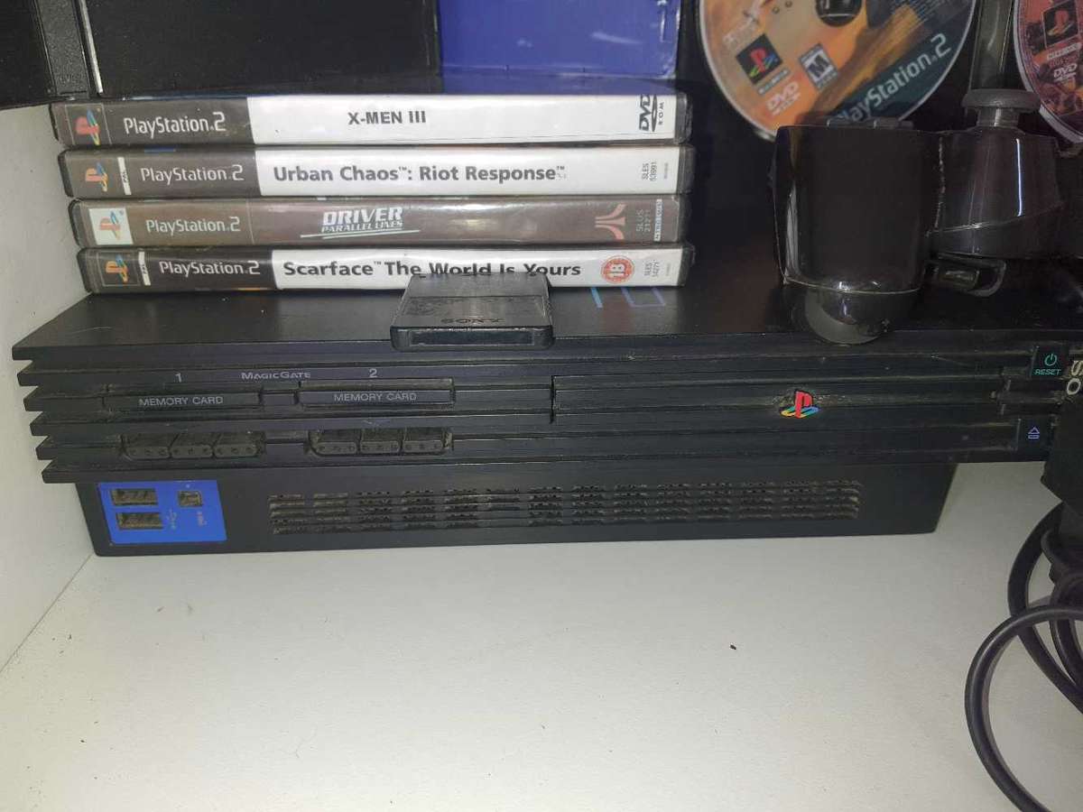PS2 Fat Console Plays NTSC and Pal Games Used