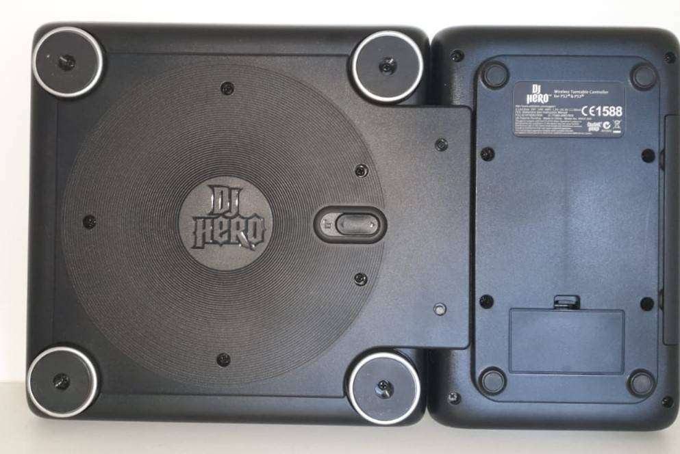 PS3 DJ Hero Wireless Turntable + Game Used