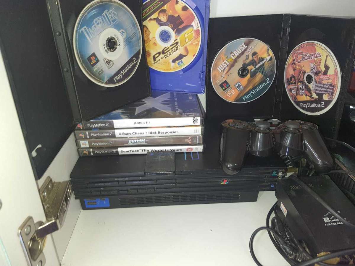 PS2 Fat Console Plays NTSC and Pal Games Used