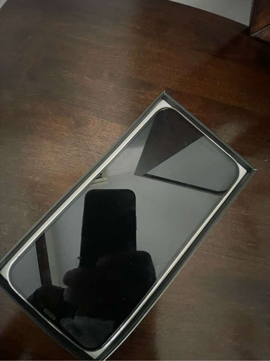 Best condition iPhone 12 Pro Max 256gb