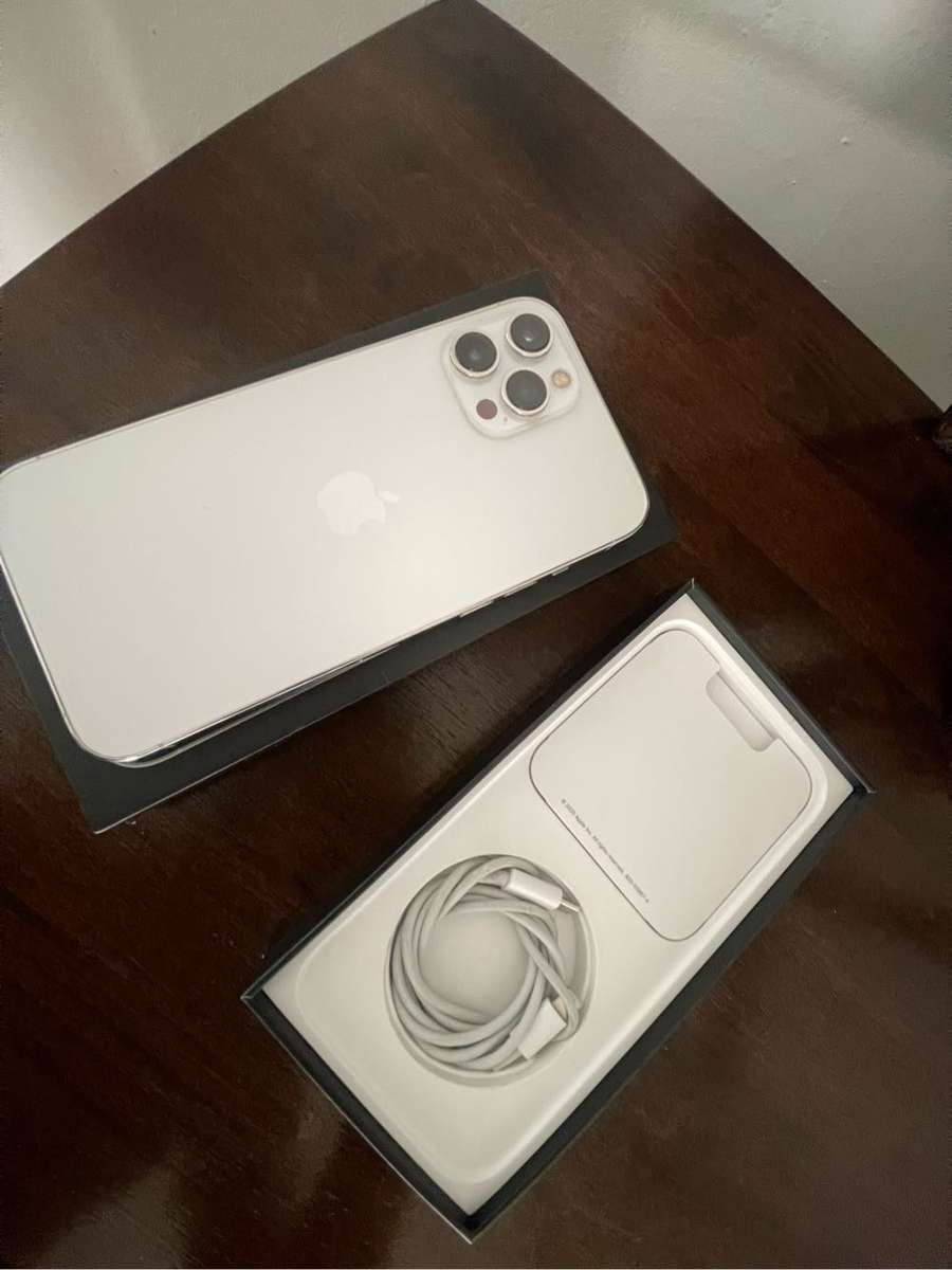 Best condition iPhone 12 Pro Max 256gb