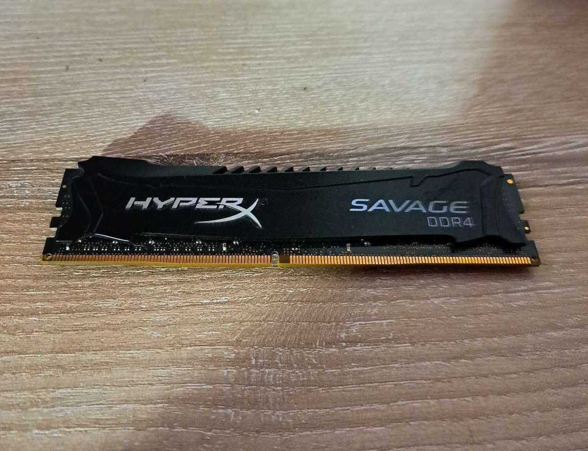 16 GB DDR4 RAM