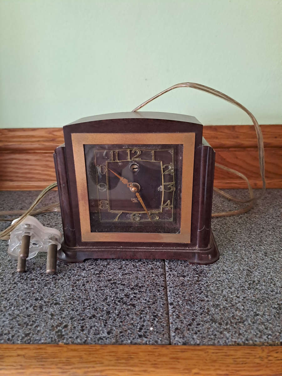 electric smiths clock