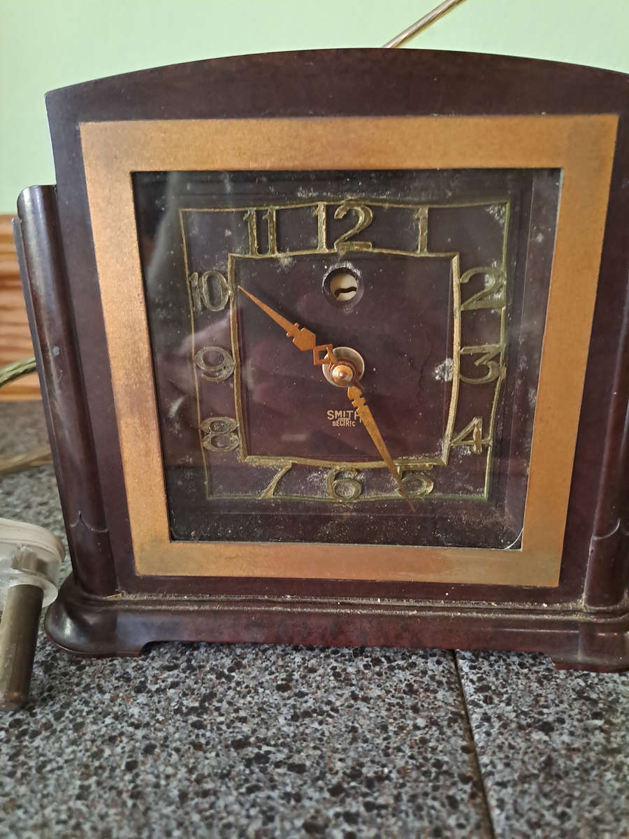 electric smiths clock