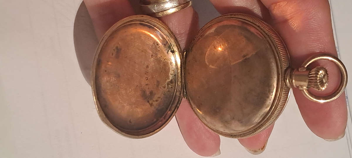 Globe WCCO American Waltham watch co gold pocket watch