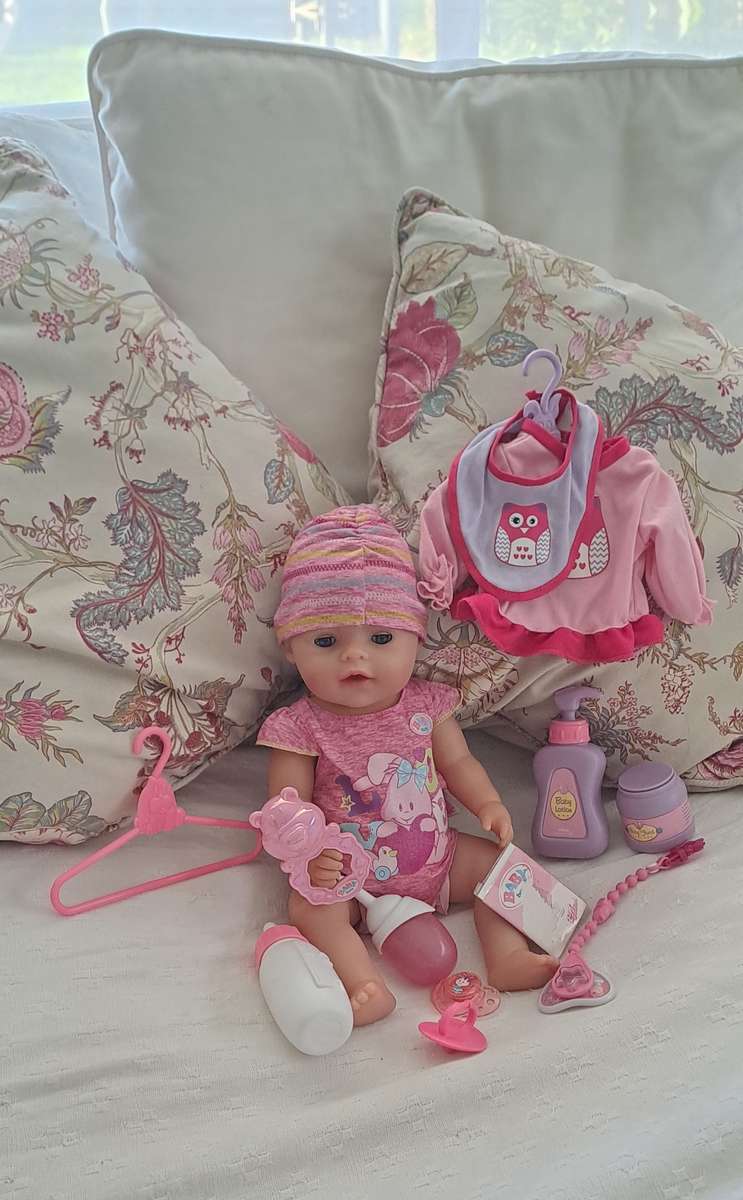 Baby born like new Zapf with lots of original extras REDUCED