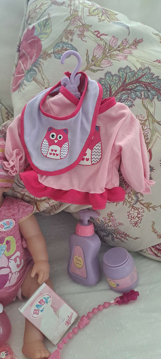 Baby born like new Zapf with lots of original extras REDUCED