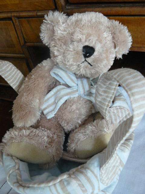 TEDDY BEAR VICTORIA WITH HER OWN BED