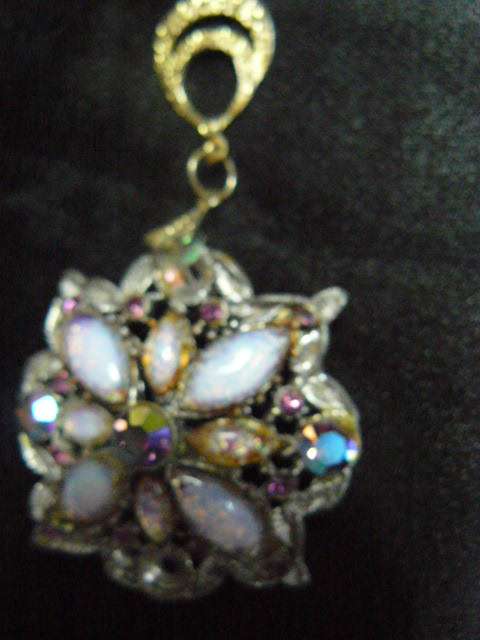 STUNNING FASHION PENDANT