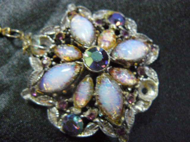 STUNNING FASHION PENDANT