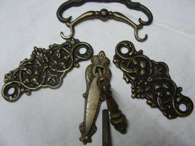 VARIOUS VINTAGE BRASS DOOR DRAW  HANDLES