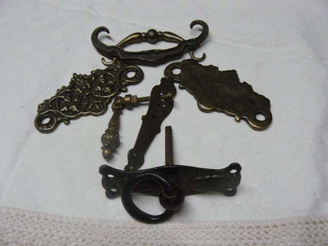 VARIOUS VINTAGE BRASS DOOR DRAW  HANDLES