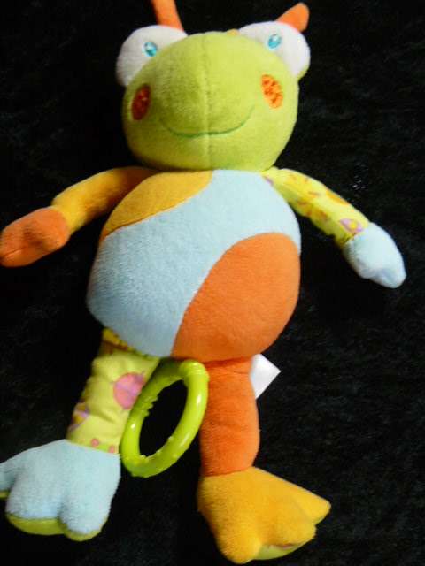 BABY TOY musical pull sting too cute new old stock