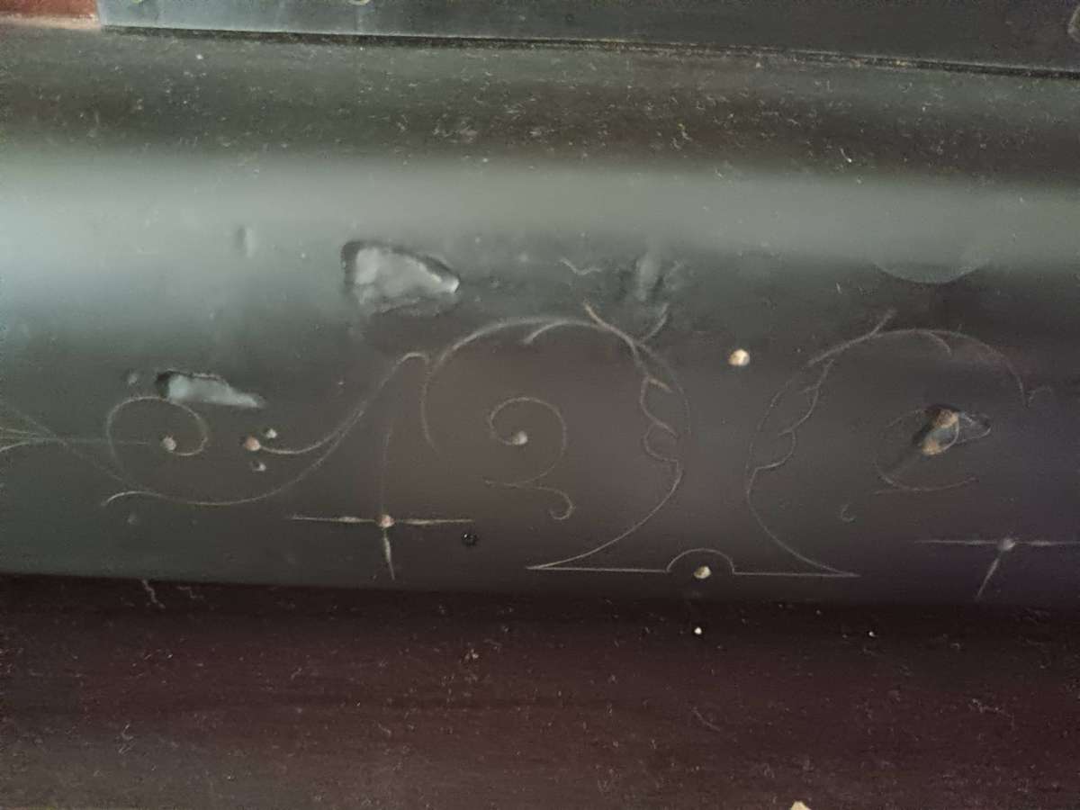 Wooden Mantel Clock with Ormlou Lions & Pillar Decorations with Faux Tortoiseshell Detail Quartz