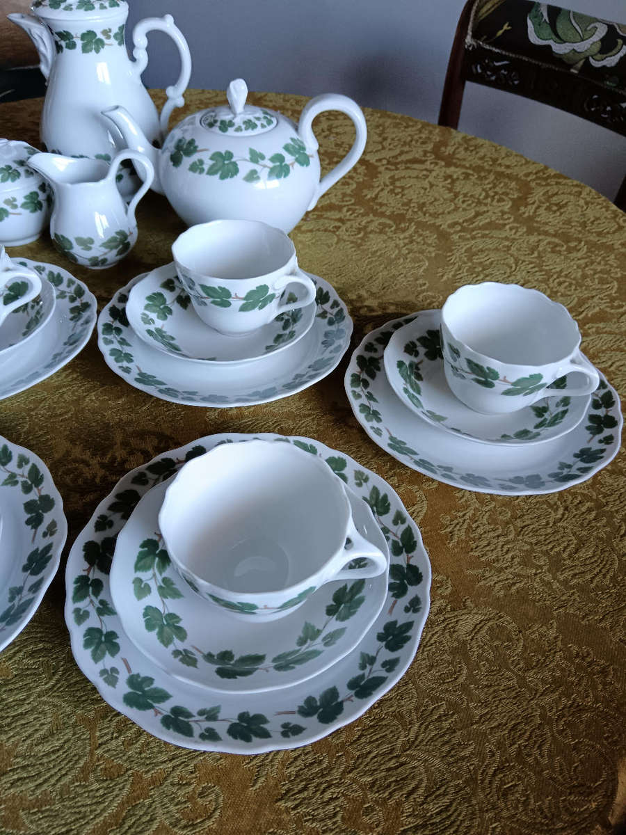 Hutschenreuther "Weinlaub" Maria Coffee/Tea Service for 6 made in Germany