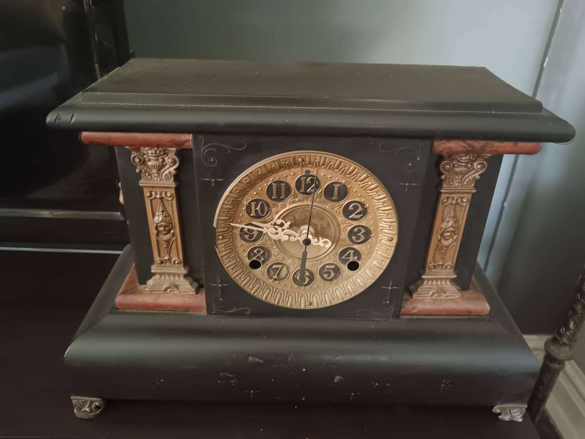 Wooden Mantel Clock with Ormlou Lions & Pillar Decorations with Faux Tortoiseshell Detail Quartz