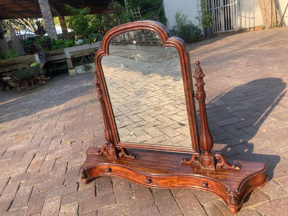 Beautiful Victorian Mahogany Shaving Mirror circa 1880 ( 115 x 27 x 90 cm )