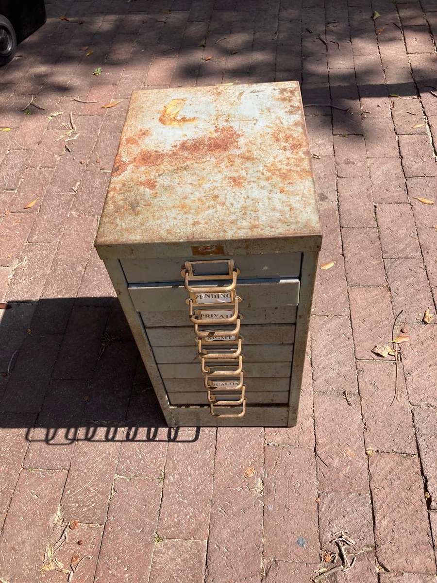 Vintage Metal Filing Cabinet ( 62 x 38 x 30 cm )